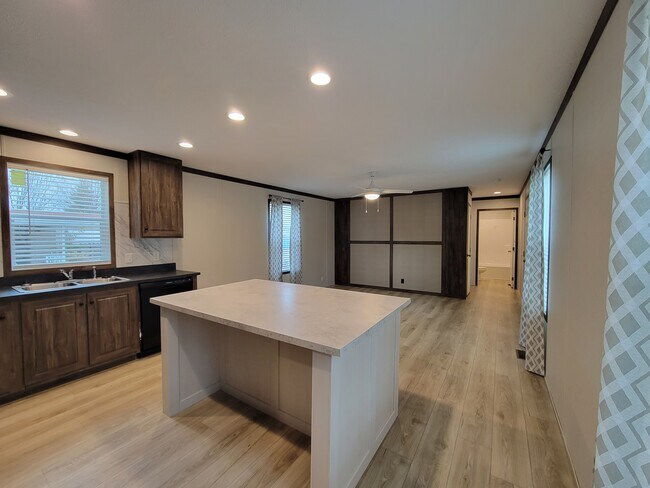 Foto del edificio - 5091 Cove Ct