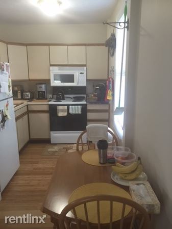 Primary Photo - 332 Amory St