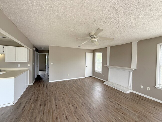 Foto del edificio - 3929 Highridge Dr SW
