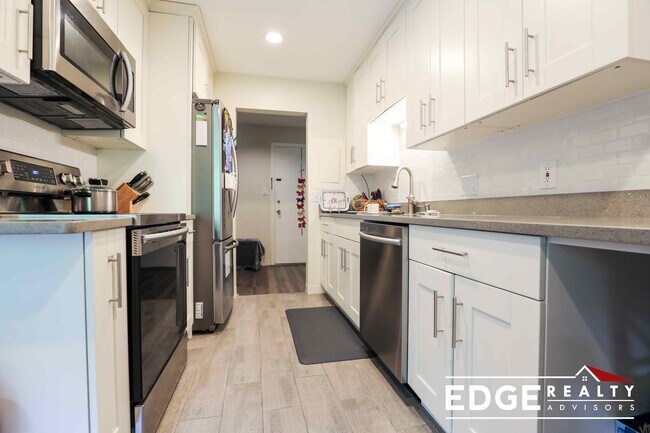 Foto del edificio - 1208 Greendale Ave