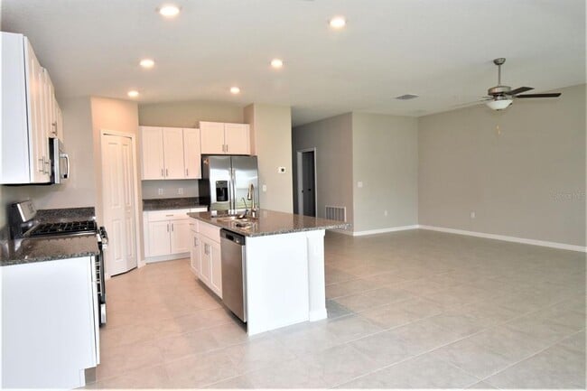 Building Photo - 9323 Channing Hill Dr