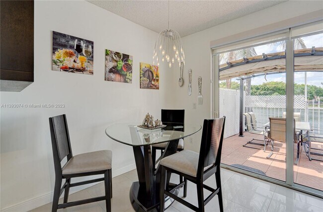 Foto del edificio - 8535 SW 152nd Ave
