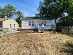 Building Photo - 6306 Peurifoy Ave