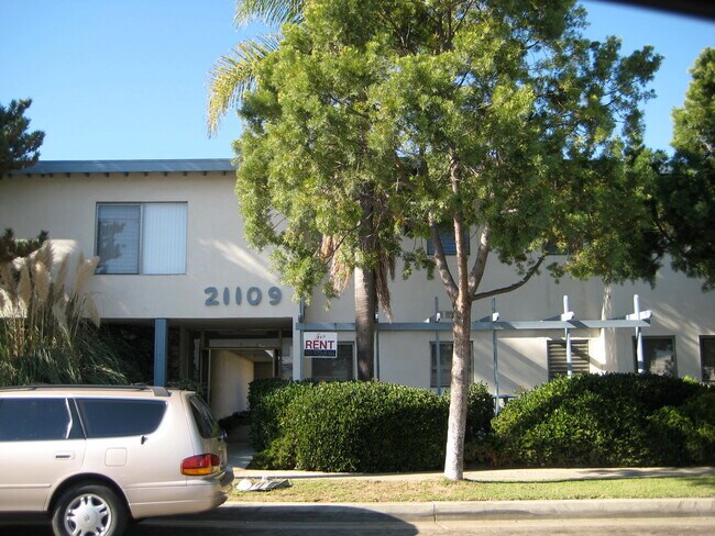 Foto del edificio - 21109 Reynolds Dr