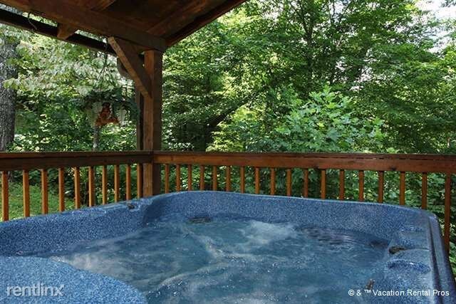 Building Photo - 2901 Old Happy Hollow Rd