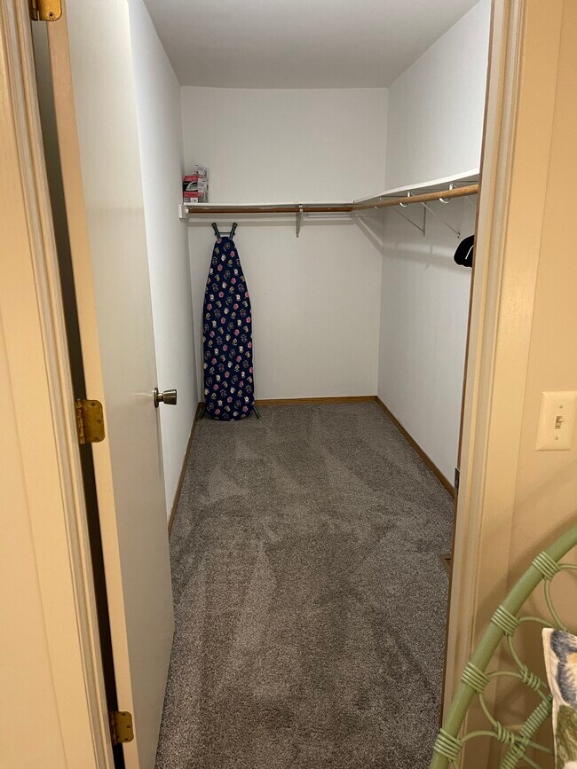Master Bedroom with Walk In Closet - 11147 Edgewood Cir N