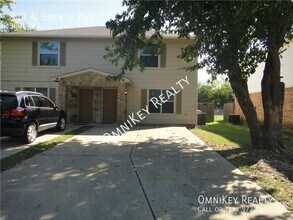 Building Photo - 917 N Brents Ave