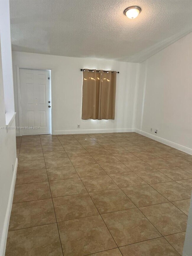 Building Photo - 11163 Sacco Dr