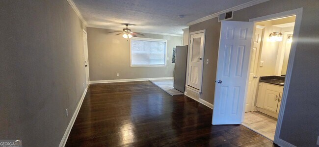 Foto del edificio - 21 Delmont Dr NE