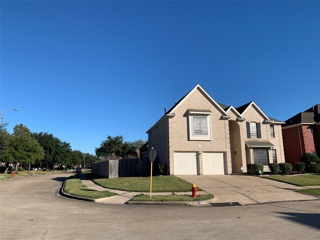 Building Photo - 12203 Meadow Ln Ct