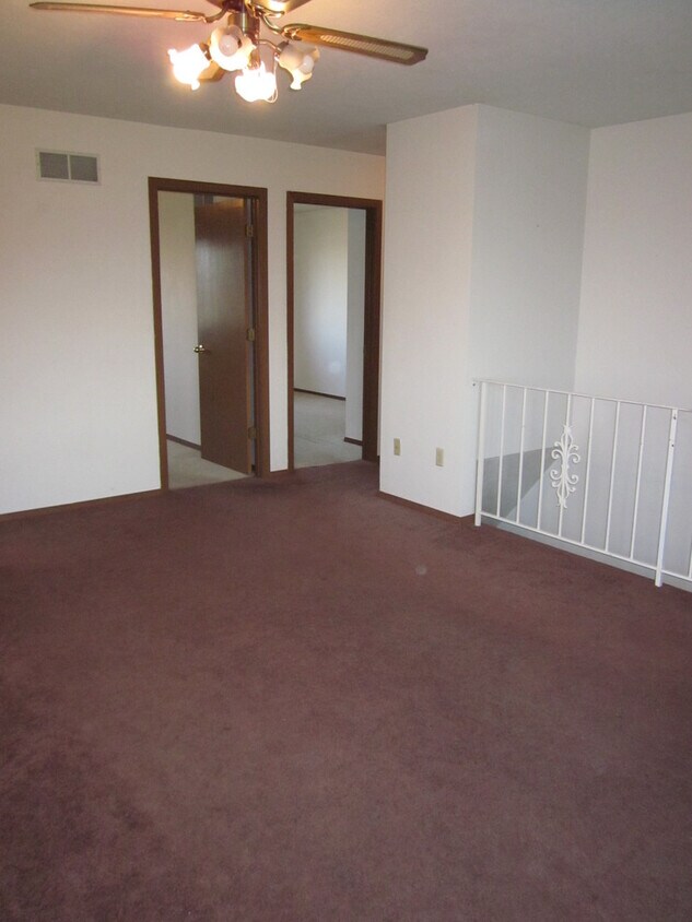Foto del edificio - 4 Bedroom 2 Bathroom Duplex