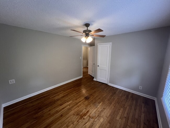 Building Photo - 111 Glenhaven Rd