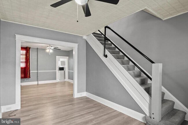 Foto del edificio - 1109 W 40th St