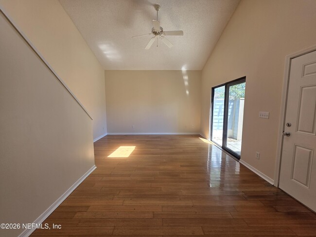 Building Photo - 1603 Challenger Ct W
