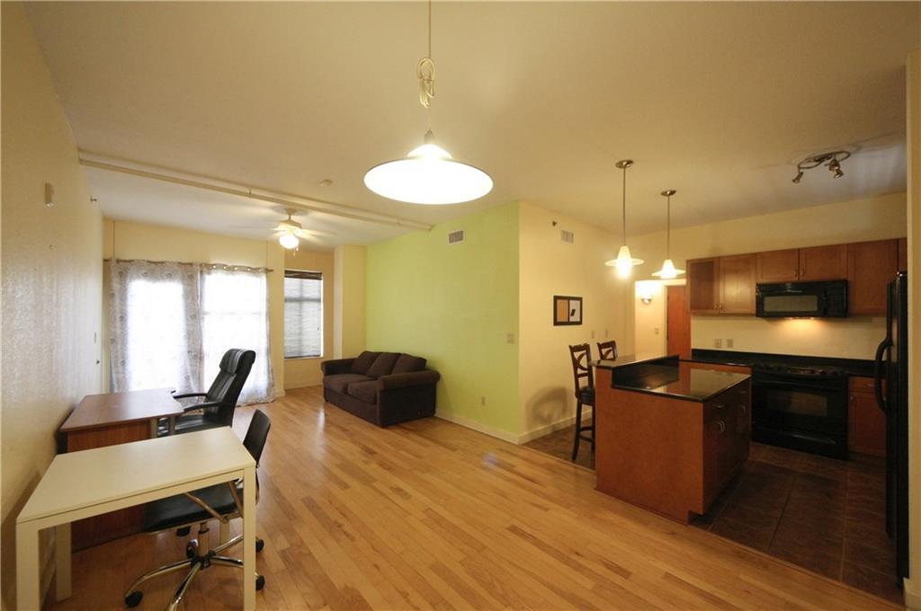 Primary Photo - 711 W 26th St