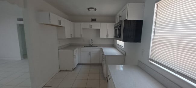 Foto del edificio - 1810 S 32nd St