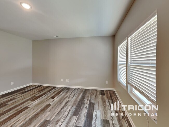 Foto del edificio - 166 Oak Creek Rd