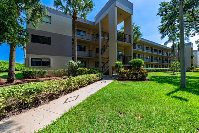 Foto del edificio - 15324 Lakes of Delray Blvd