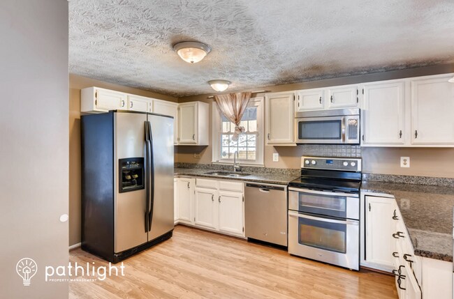 Building Photo - 3811 Cedarbrooke Pl