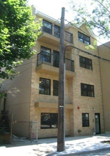 Primary Photo - 1102 University Ave