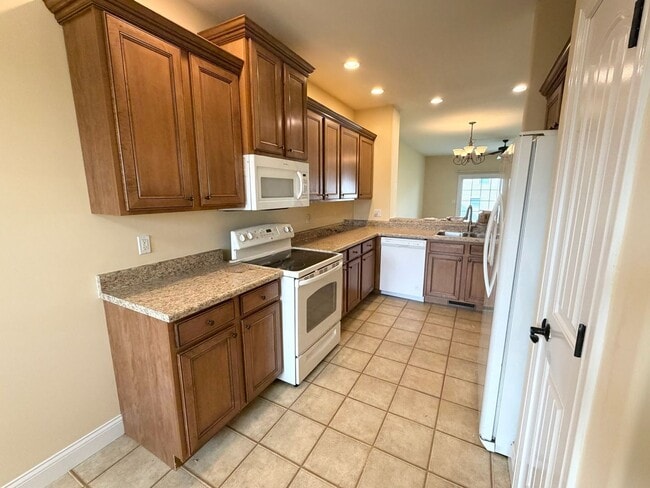 Building Photo - 1513 Stonebluff Ct