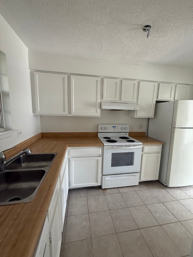 Building Photo - 6115 Heathstone Ln