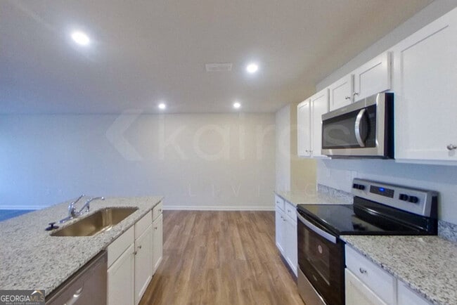 Building Photo - 520 Ivy Brook Way