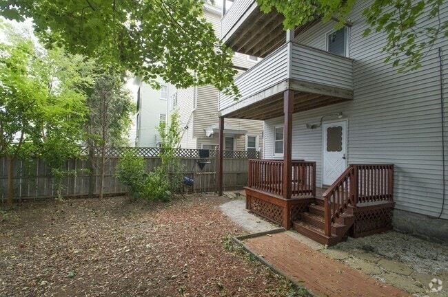 Building Photo - 14 E Milton Rd