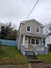 Building Photo - 410 Middlesex St