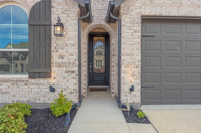 Foto del edificio - 4706 Pin Oak Ct