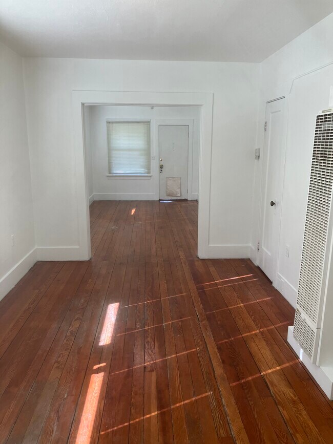 Foto del edificio - 728 2nd St