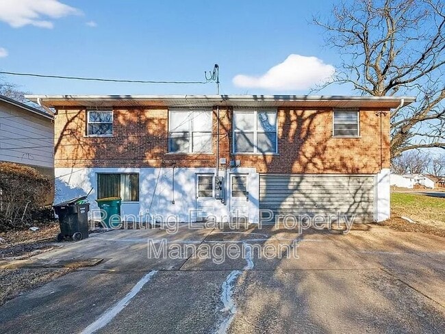 Building Photo - 8908 Scottdale Ave