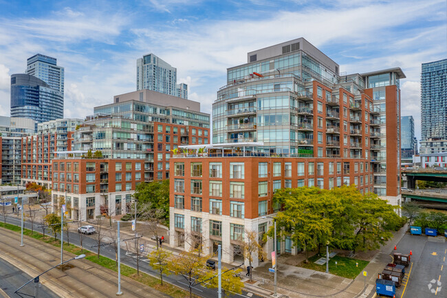 Building Photo - 500 Queens Quay Blvd W