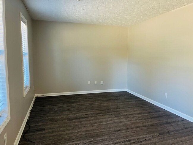 Foto del edificio - 120 Pine Terrace