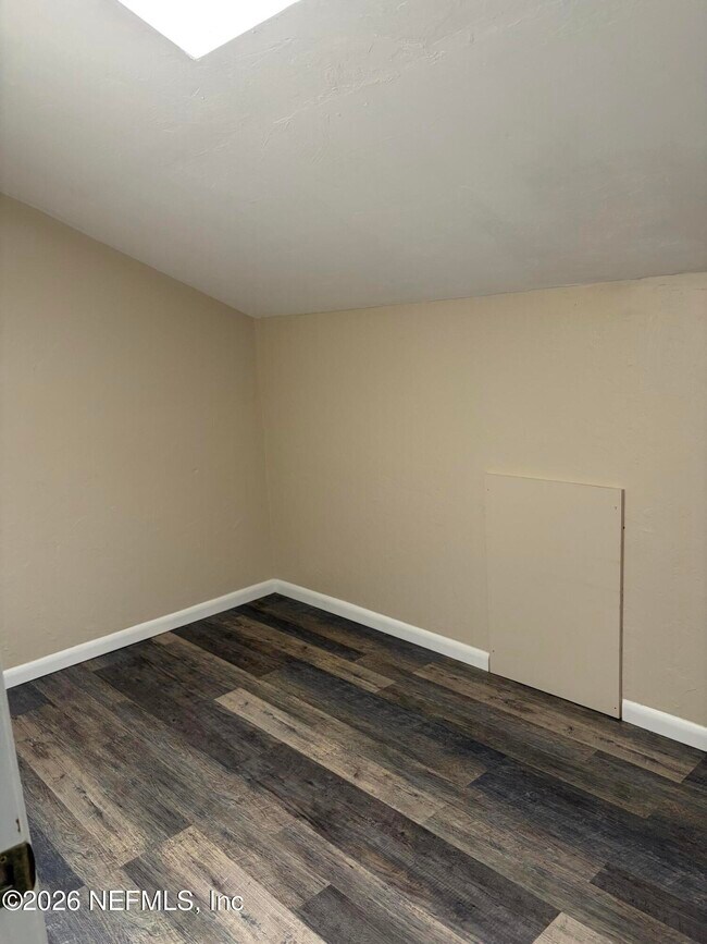 Foto del edificio - 1225 Songbird Ln