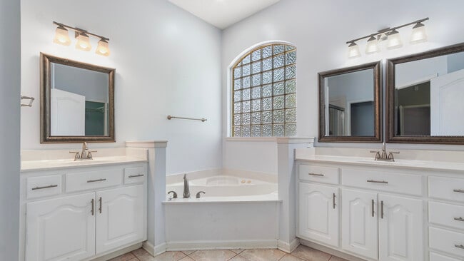 Foto del edificio - 7028 Starfish Ct