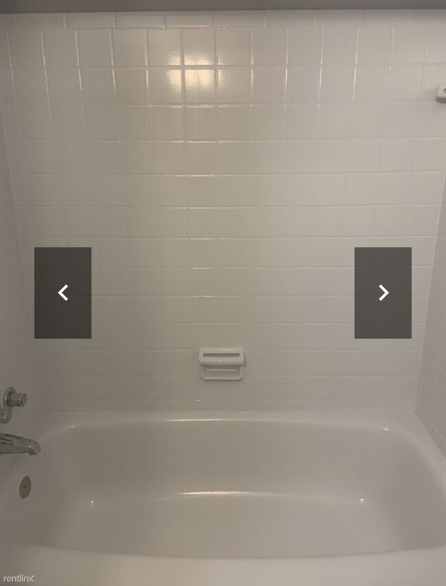 Building Photo - 2 br, 1 bath Duplex - 3973 Lankenau Avenue 2