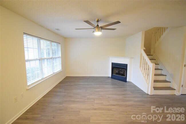 Foto del edificio - 12563 Bluestem Ln