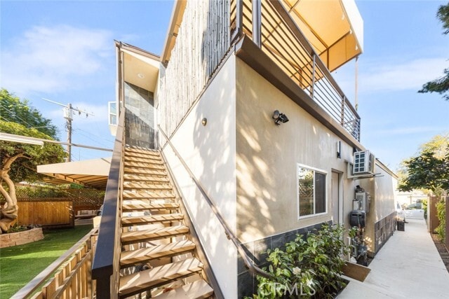 Foto del edificio - 18750 Collins St