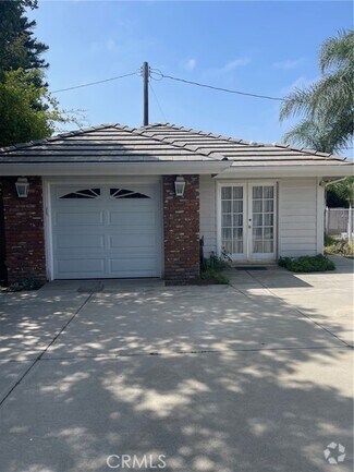 Building Photo - 422 E Camino Real Ave