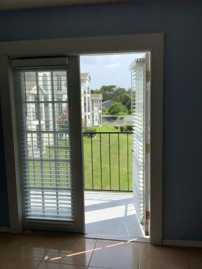 Foto del edificio - 2550 N Alafaya Trail