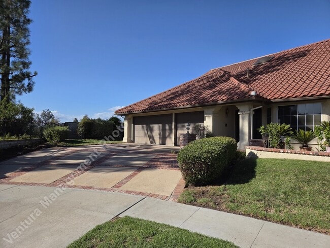 Building Photo - 725 Azure Hills Dr