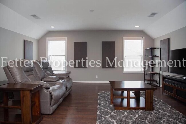 Foto del edificio - 3642 Arbor Creek Dr