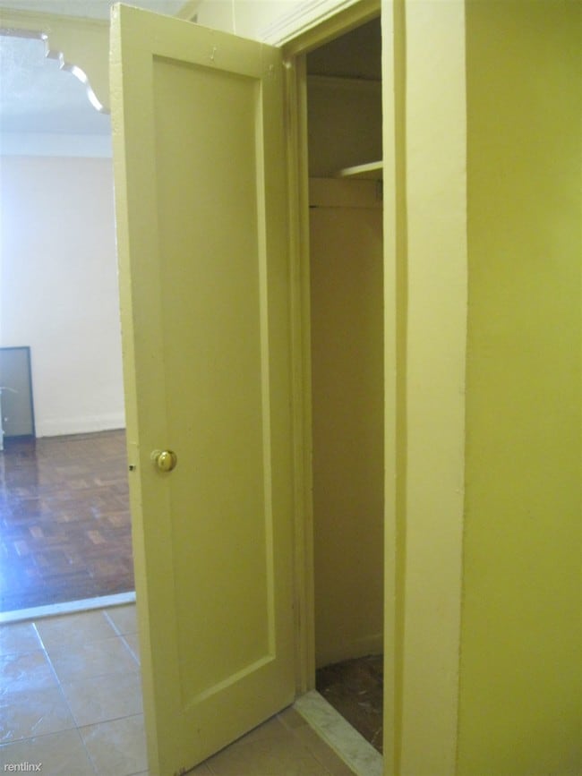 Building Photo - 1551 Park Pl