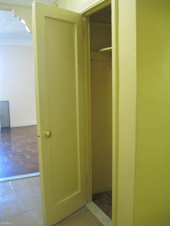 Foto del edificio - 1551 Park Pl