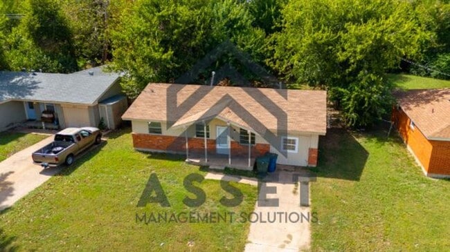 Building Photo - Charming 4-Bedroom Home with Fresh Updates in Midwest City