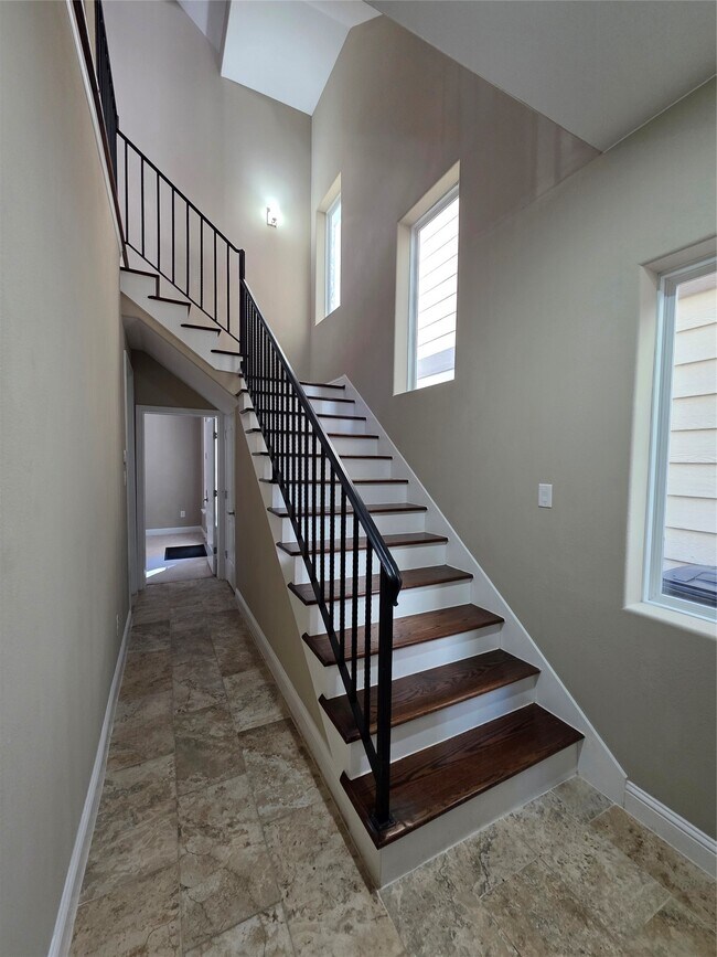 Foto del edificio - 6121 Stillman St