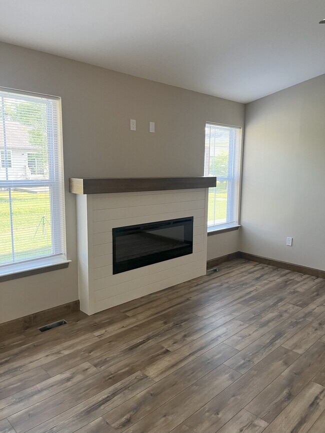 Foto del edificio - 5940 Arrow Ridge Rd