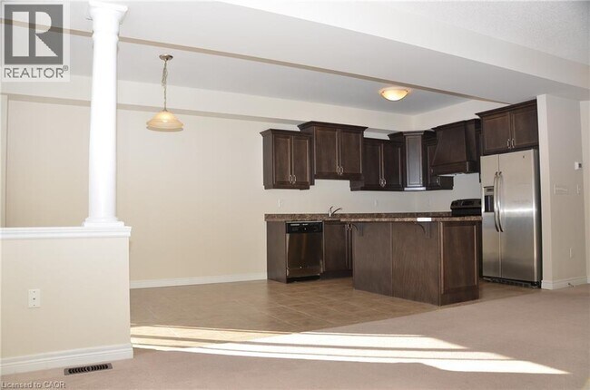 Building Photo - 341 Stonehenge Dr