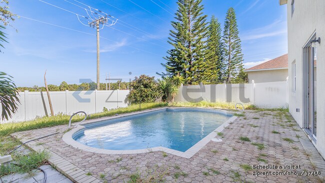 Foto del edificio - 3687 Mt Carmel Ln